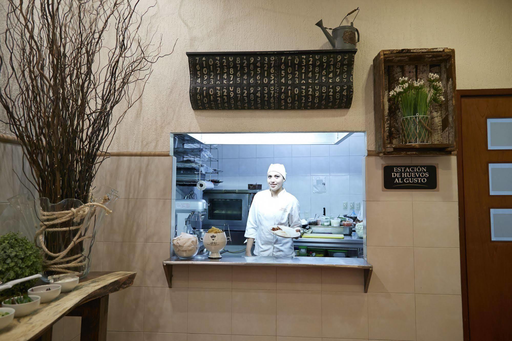 Meson Del Valle 사모라 데 이달고 외부 사진